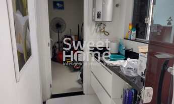 Imagem 7: Casa de condomínio para venda tem 240 metros quadrados com 4 quartos