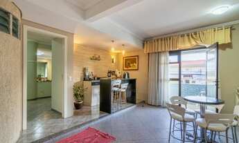 Imagem 2: Excelente sobrado com espaço comercial no térreo com 5 quartos sendo 4 deles Suítes à vend