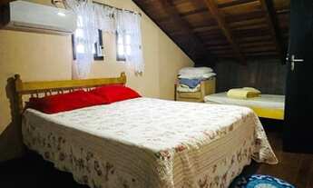 Imagem 6: CASA DE PRAIA EM BOMBAS - Casa à venda Rua Rouxinol em Bombas, Bombinhas/SC