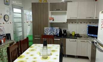 Imagem 7: Casa para venda possui 225 metros quadrados com 4 quartos