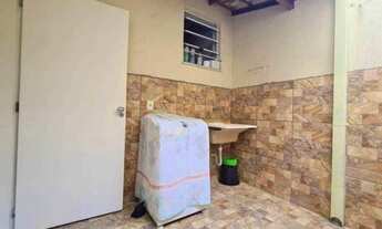 Imagem 2: Casa para venda com 130 metros quadrados com 2 quartos