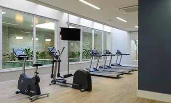 Imagem 7: Andar alto com 2 suítes, lavabo, varanda gourmet com churrasqueira, 2 vagas demarcadas