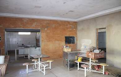 Imagem 4: Ponto comercial/Loja venda possui 250 metros quadrados em Laranjeiras - Uberlândia - MG