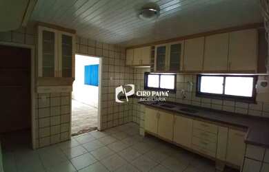 Imagem 5: Casa com 4 quartos para alugar, 230 m² por R$ 3.752/mês - Engenheiro Luciano Cavalcante