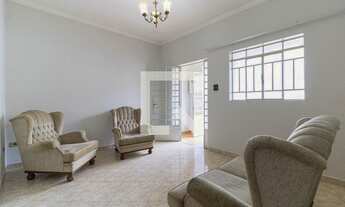 Imagem 2: Casa para Aluguel - Bosque da Saúde, 2 Quartos, 250 m2