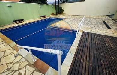 Imagem 4: Casa com uma área gourmet grande no Reserva da Serra