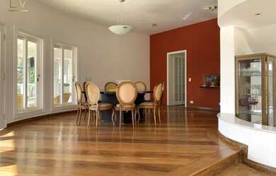 Imagem 5: Casa com 1100 m² - PORTEIRA FECHADA