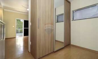 Imagem 7: Casa de condomínio para venda tem 319 metros quadrados com 4 quartos