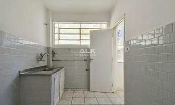 Imagem 6: Perto do metrô e cond super baixo!!!