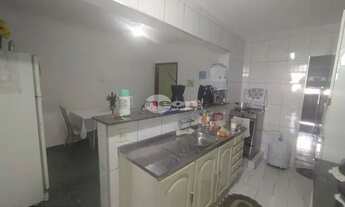 Imagem 5: SANTO ANDRé - Casa Padrão - Jardim do Estádio