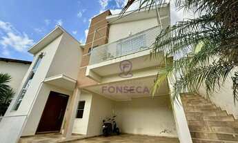 Imagem: Casa com 3 dormitórios à venda, 212 m²