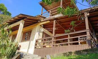 Imagem: Ampla casa, vista para o mar