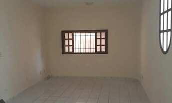 Imagem 7: ALUGO CASA EM CAPIM MACIO EM ÓTIMA LOCALIZAÇÃO