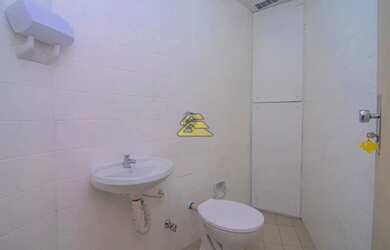 Imagem 6: Centro Galpão / depósito com venda por R$700.000