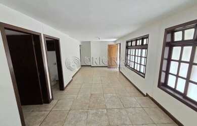 Imagem 7: CASA COM 5 DORMITÓRIOS PARA LOCAÇÃO