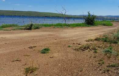 Imagem 3: Chácara no lago