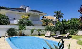 Imagem 2: Casa para Locação em Florianópolis, JURERE INTERNACIONAL, 5 dormitórios, 1 suíte, 3 banhei