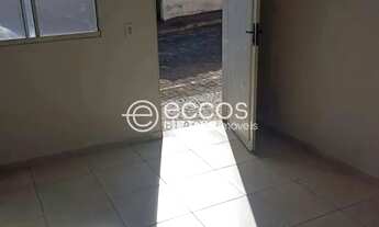 Imagem 3: Casa em condomínio para aluguel, 2 quartos, 1 vaga, Chácaras Tubalina e Quartel - Uberlând