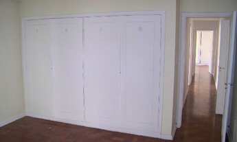 Imagem 6: Apartamento de 3 dormitórios em muito bom estado com janelões e muita claridade. Espaço e