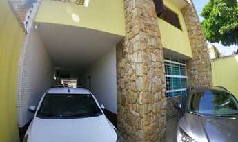 Imagem: Casa para venda tem 230 metros quadrados