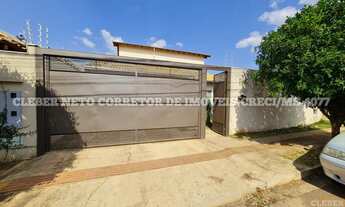 Imagem 1: IMÓVEL COM CÔMODOS AMPLOS EM ÓTIMA LOCALIZAÇÃO!