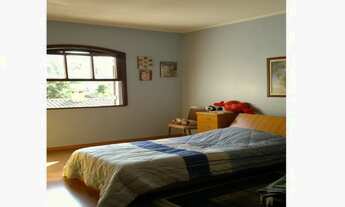 Imagem 4: Sobrado Muito Arejado, Em Rua Tranquila Com 4 Quartos