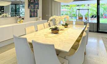 Imagem 4: Mansão Deslumbrante à Venda na Barra da Tijuca. Porteira Fechada e Vista para o Mar!