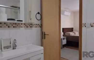 Imagem 7: Casa com 4 dormitórios, sendo 1 suíte com piscina no bairro Jardim Leopoldina