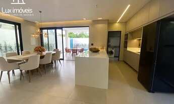 Imagem 4: Alphaville Ponta Negra / Dúplex 05 Suítes / Semi Mobiliada e Climatizada/ Piscina