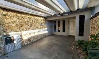 Imagem 2: Ampla Casa térrea com edícula nos fundos em um terreno de 10x40 no coração do Baeta Neves