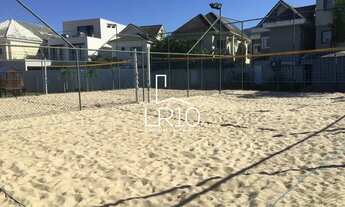 Imagem 5: Casa de condomínio para venda tem 370 metros quadrados com 4 quartos