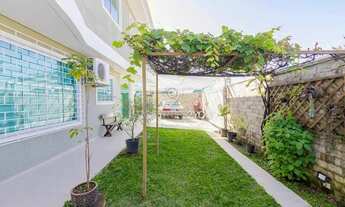 Imagem 4: SOBRADO com 3 dormitórios à venda por R$ 1.300.000,00 no bairro Água Verde - CURITIBA / PR