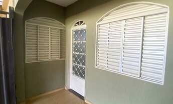 Imagem: Alugo casa 3 quartos e garagem p/ 2 carros