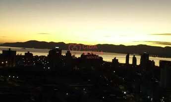 Imagem 2: ANDAR ALTO - VISTA LIVRE - SACADA - SEMI-MOBILIADO - GAR LIVRE E COBERTA