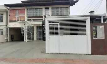 Imagem 2: Casa para Locação em Itajaí, São João, 2 dormitórios, 1 suíte, 2 banheiros, 1 vaga