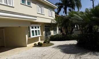 Imagem 2: Imóvel para aluguel possui 490 metros quadrados com 5 quartos