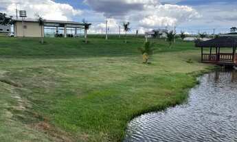 Imagem 7: Lote 400m² em condomínio com lago - Ágio R$30 mil!