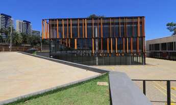 Imagem 5: Loja Comercial de Alto Padrão no Vista Lago com Vista para o Lago Igapó