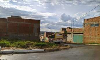 Imagem 2: Lote localizado em uma área muito calma