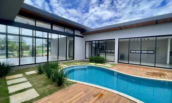 Imagem 3: Oportunidade Casa Luxuosa no Portal do Sol Green com Quadra de Beach Tênis