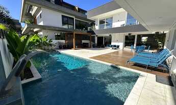 Imagem: CASA 9 suites 50m do mar