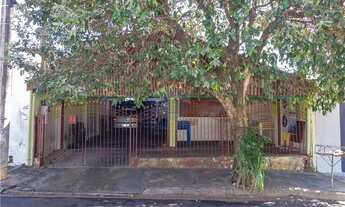 Imagem: Casa Comercial no Bairro Vicente Grosso