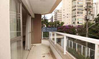 Imagem 7: Apartamento de 195 m² com terraço, reformado, 3 suítes, 3 vagas, prédio com piscina - à ve