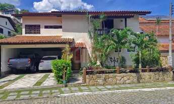 Imagem 2: Casa Duplex com 4 Suítes e Lazer Completo