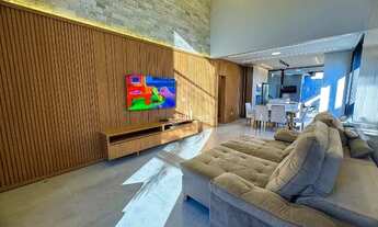 Imagem 2: Ágio Casa térrea com 3 suítes plenas, localizada no Jardins Porto, com acabamento moderno