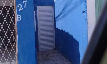 Imagem 2: CASA GRANDE CONTENDO NO FUNDO 5 CASAS PARA RENDA EXTRA