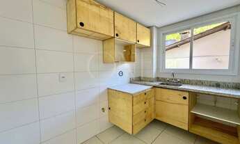 Imagem 7: 2 dormitórios com 2 vagas de garagem no bairro Petrópolis