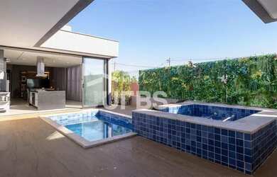 Imagem 3: Casa Térrea de Esquina no Jardins Nápoles Exclusividade e Conforto em Cada Detalhe