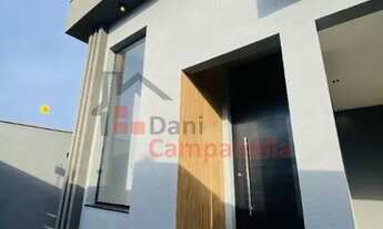 Imagem 2: Casa de Alto Padrão com Piscina em Residencial Serra Morena