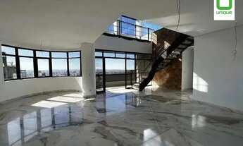 Imagem 3: Cobertura de Alto Padrão com Vista Panorâmica